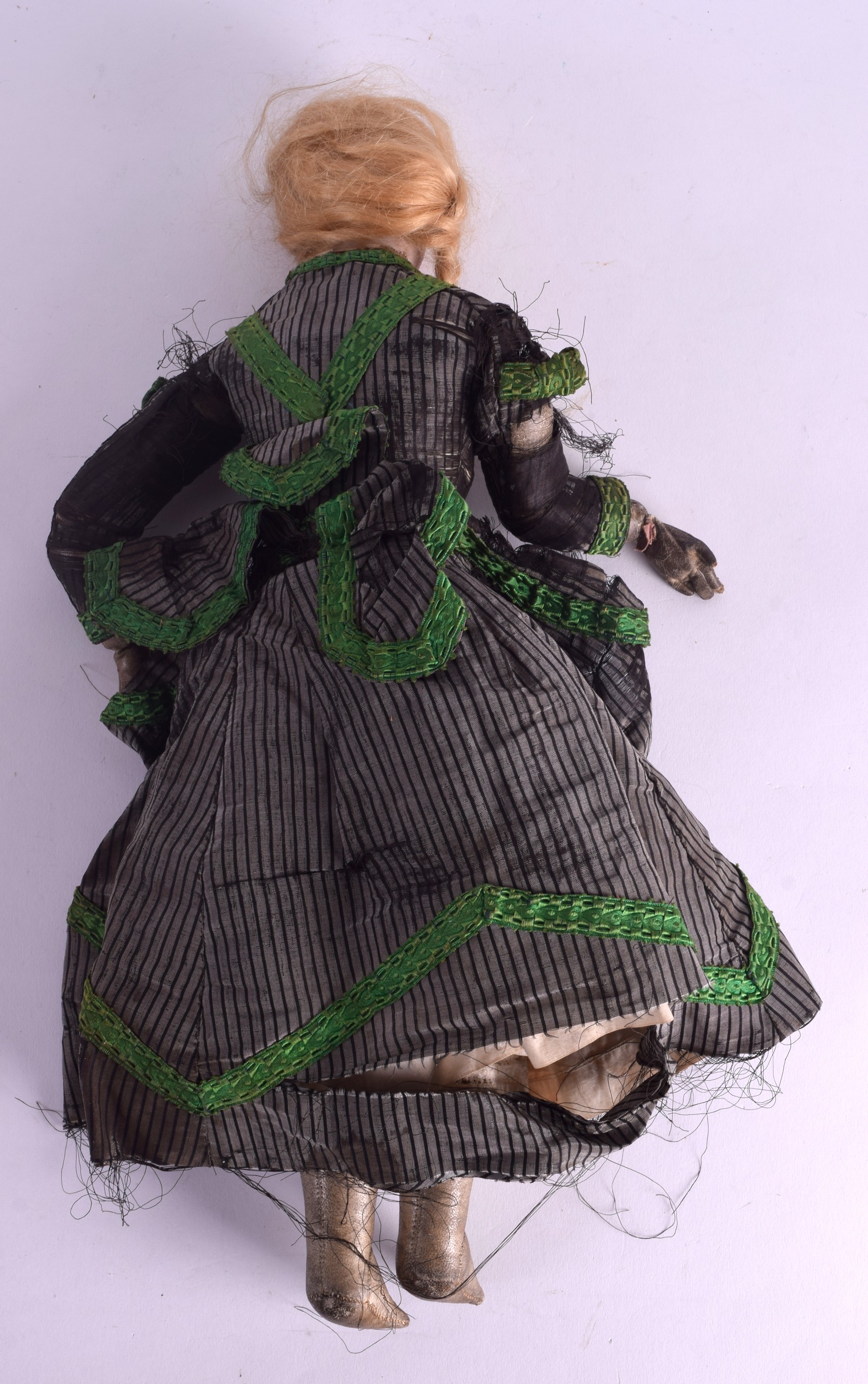 A 19TH CENTURY FRENCH PORCELAIN HEADED DOLL possibly by Bebe Jumeau, modelled in period green and - Image 3 of 5