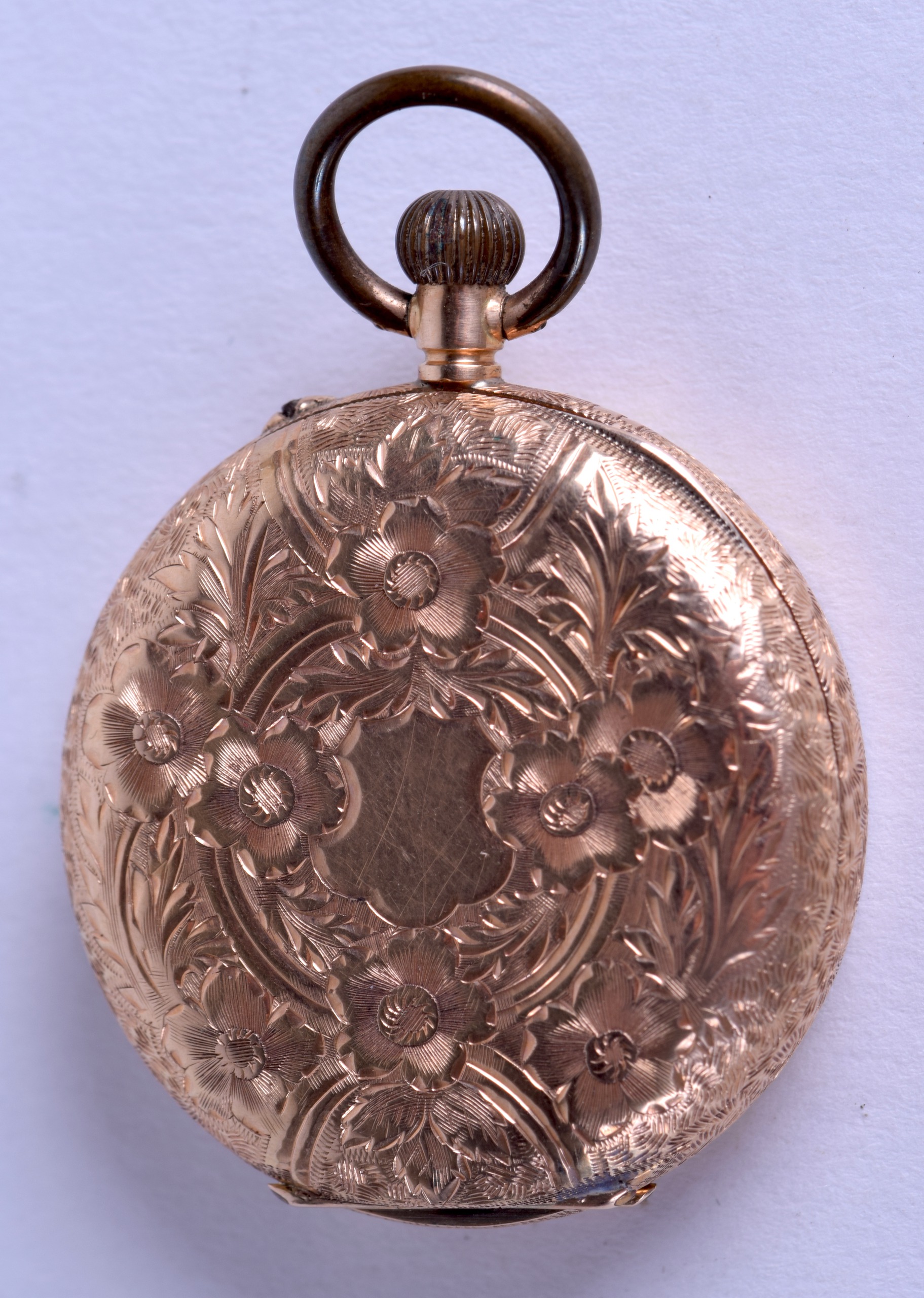 AN EDWARDIAN 9CT GOLD FOB WATCH. 26.4 grams overall. 3 cm diameter. - Image 2 of 6