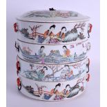 AN EARLY 20TH CENTURY CHINESE FAMILLE ROSE STACKING BOX AND COVER Qing/Republic, painted with