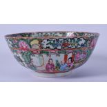 AN EARLY 20TH CENTURY CHINESE FAMILLE ROSE CANTON PORCELAIN BOWL, painted with figures and extensive