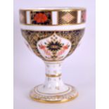 A ROYAL CROWN DERBY IMARI PEDESTAL BOWL Pattern 1128. 11.5 cm high.