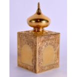 A LOVELY ASPREYS & CO SILVER GILT PERFUME BOTTLE AND STOPPER of Middle Eastern inspiration. London
