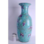 A LARGE EARLY 20TH CENTURY CHINESE FAMILLE ROSE DAYA ZHAI VASE Guangxu, painted with floral sprays