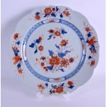 AN EARLY 18TH CENTURY CHINESE EXPORT IMARI PLATE Qianlong, painted with floral sprays. 23 cm wide.