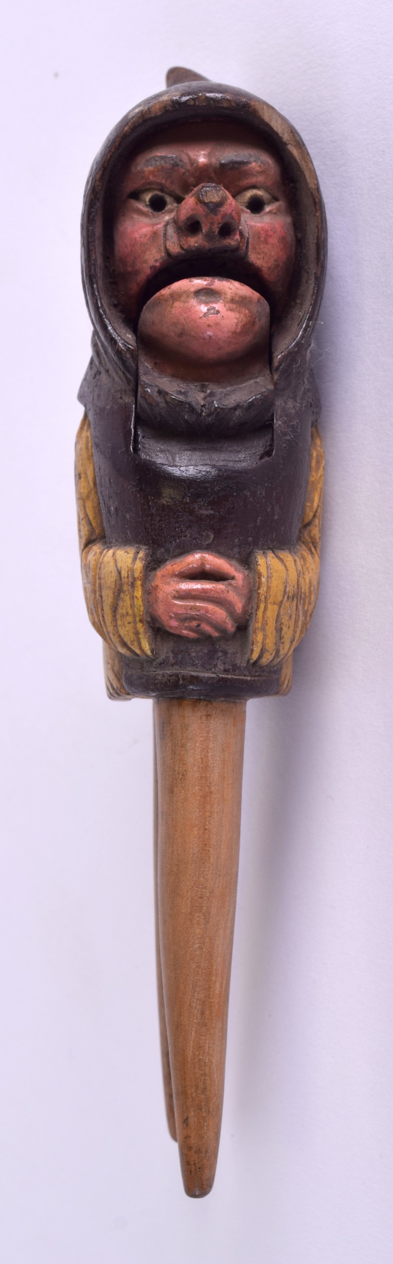 A RARE PAIR OF LATE 19TH CENTURY BAVARIAN PAINTED NUT CRACKERS in the form of a gnome with large - Bild 2 aus 4