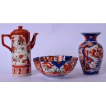AN EARLY 20TH CENTURY JAPANESE KUTANI PORCELAIN COFFEE POT, together with a lobed imari bowl and a