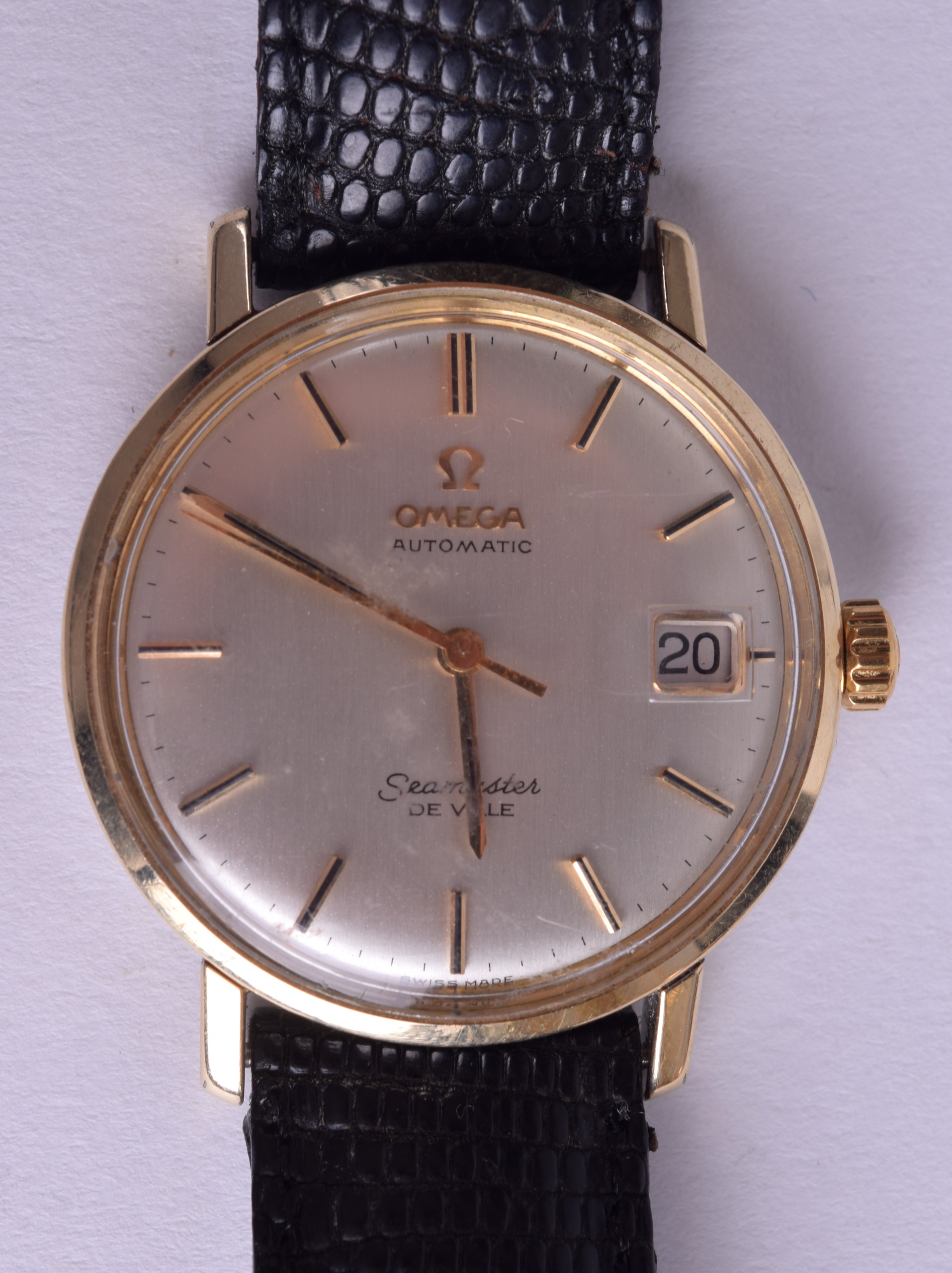 A GENTLEMANS OMEGA SEAMASTER DE VILLE WRISTWATCH. 3.5 cm diameter.