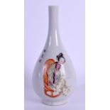 AN EARLY 20TH CENTURY CHINESE FAMILLE ROSE PORCELAIN VASE Guangxu/Republic, painted with figures and