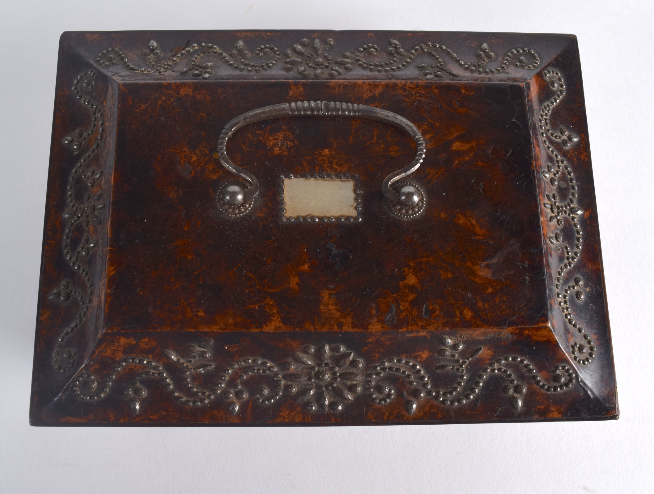 A LOVELY GEORGE III BURR WALNUT CUT STEEL WORK CASKET decorated with floral motifs and swirls. 19 cm - Image 3 of 4