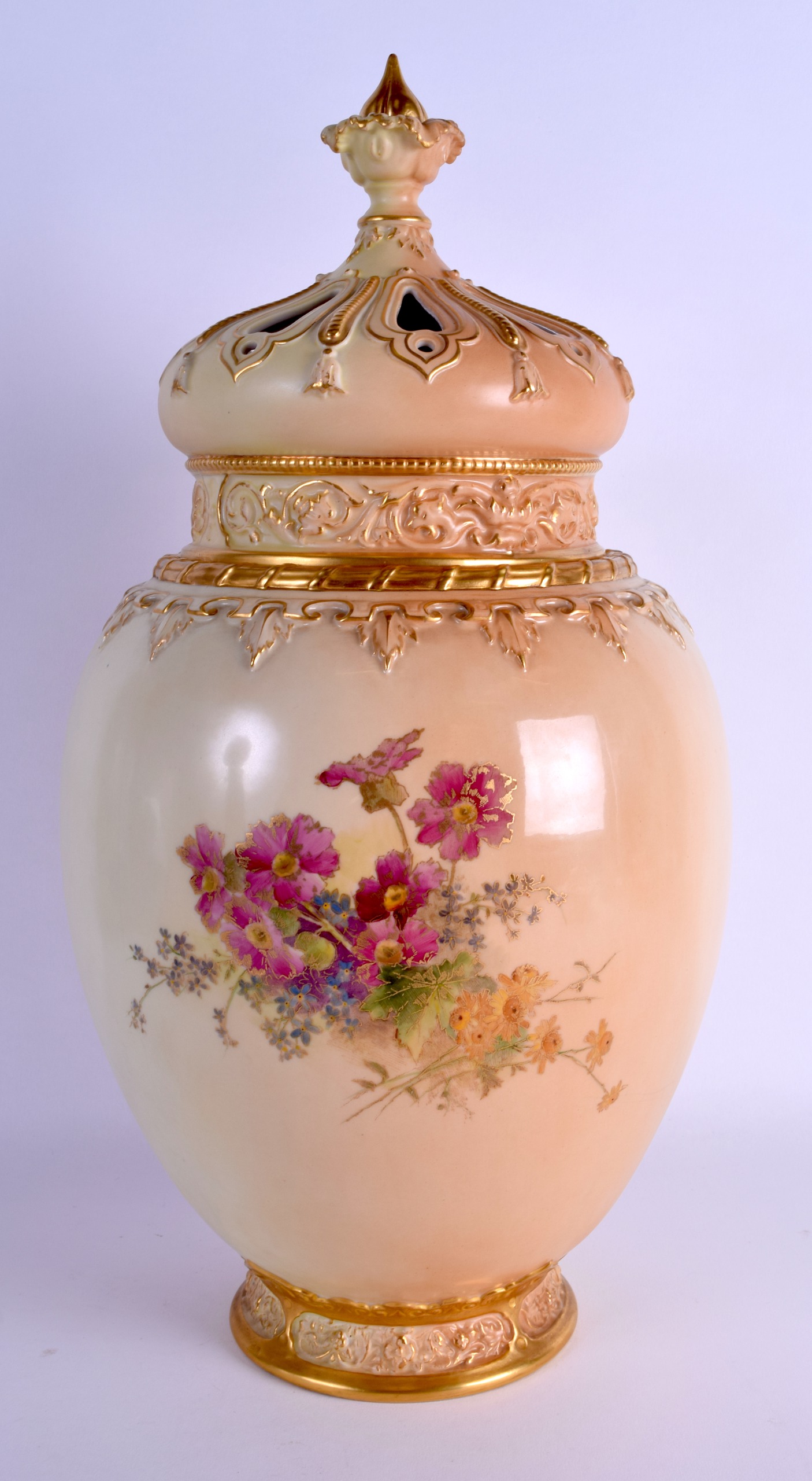 A HUGE 19TH CENTURY ROYAL WORCESTER BLUSH IVORY VASE AND COVER with inner cover, finely painted with - Image 2 of 8