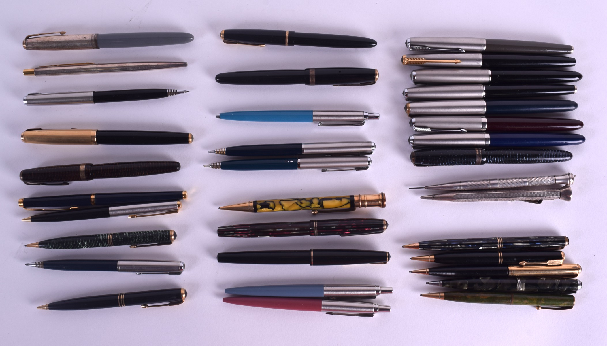 A COLLECTION OF PARKER PENS including mechanical pencils, fountain pens & ball points, one with 14