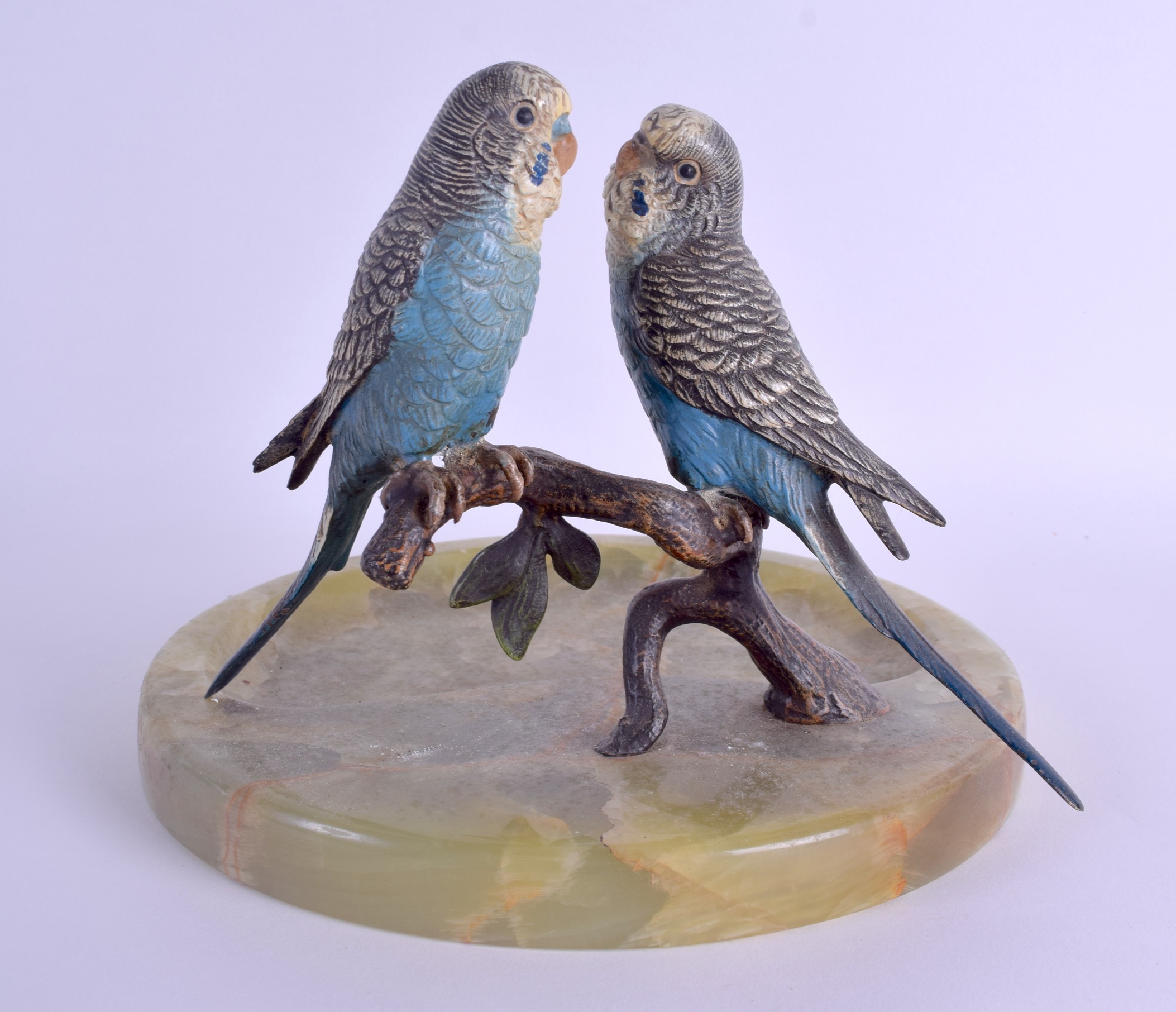 AN EARLY 20TH CENTURY AUSTRIAN COLD PAINTED BRONZE AND ONYX DESK STAND formed as two budgies upon - Image 2 of 2