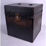 A RARE ANTIQUE FRENCH LOUIS VUITTON PAINTED LEATHER SQUARE TRAVELLING BOX with engraved brass