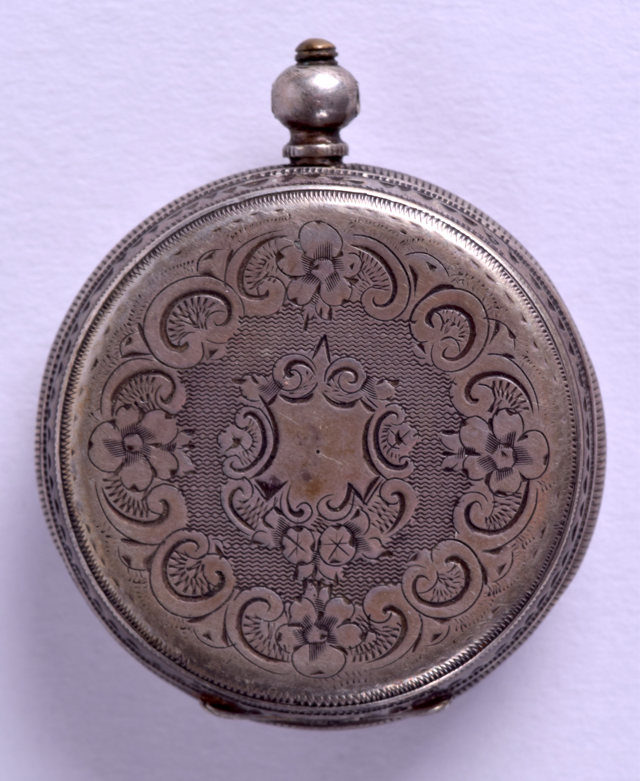 AN ANTIQUE CONTINENTAL SILVER FOB WATCH. 3.5 cm diameter. - Image 2 of 4