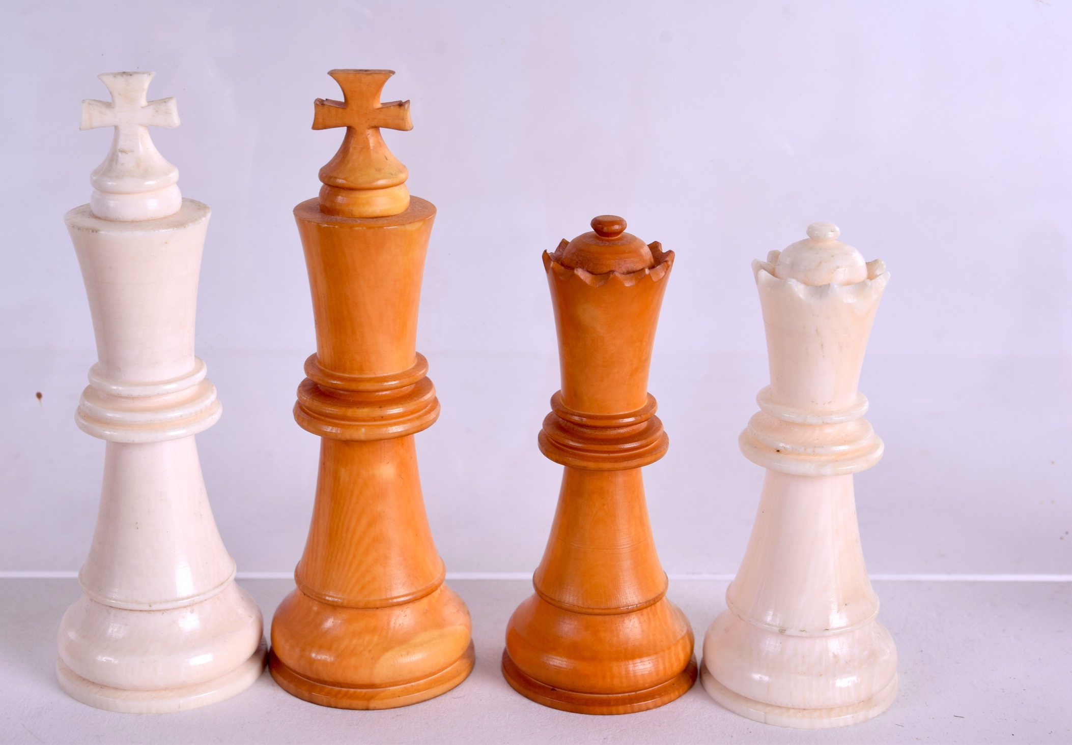 A 19TH CENTURY CONTINENTAL CARVED IVORY CHESS SET. Largest 7.75 cm high. (qty) - Image 2 of 2