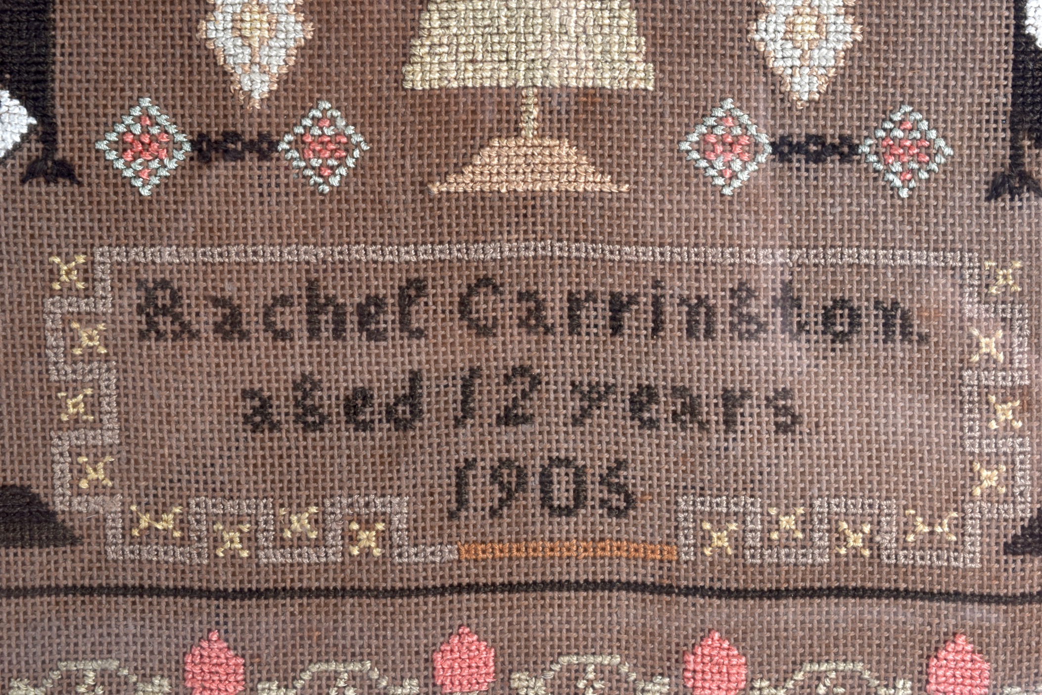 AN EARLY 20TH CENTURY FRAMED EMBROIDERED SAMPLER by Rachel Carrington Aged 12 years 1905. Sampler 39 - Image 2 of 3