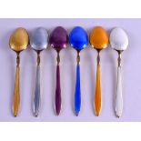 A SET OF SILVER AND ENAMEL NORWEGIAN SILVER SPOONS by David Andersen. 9.5 cm long. (6)