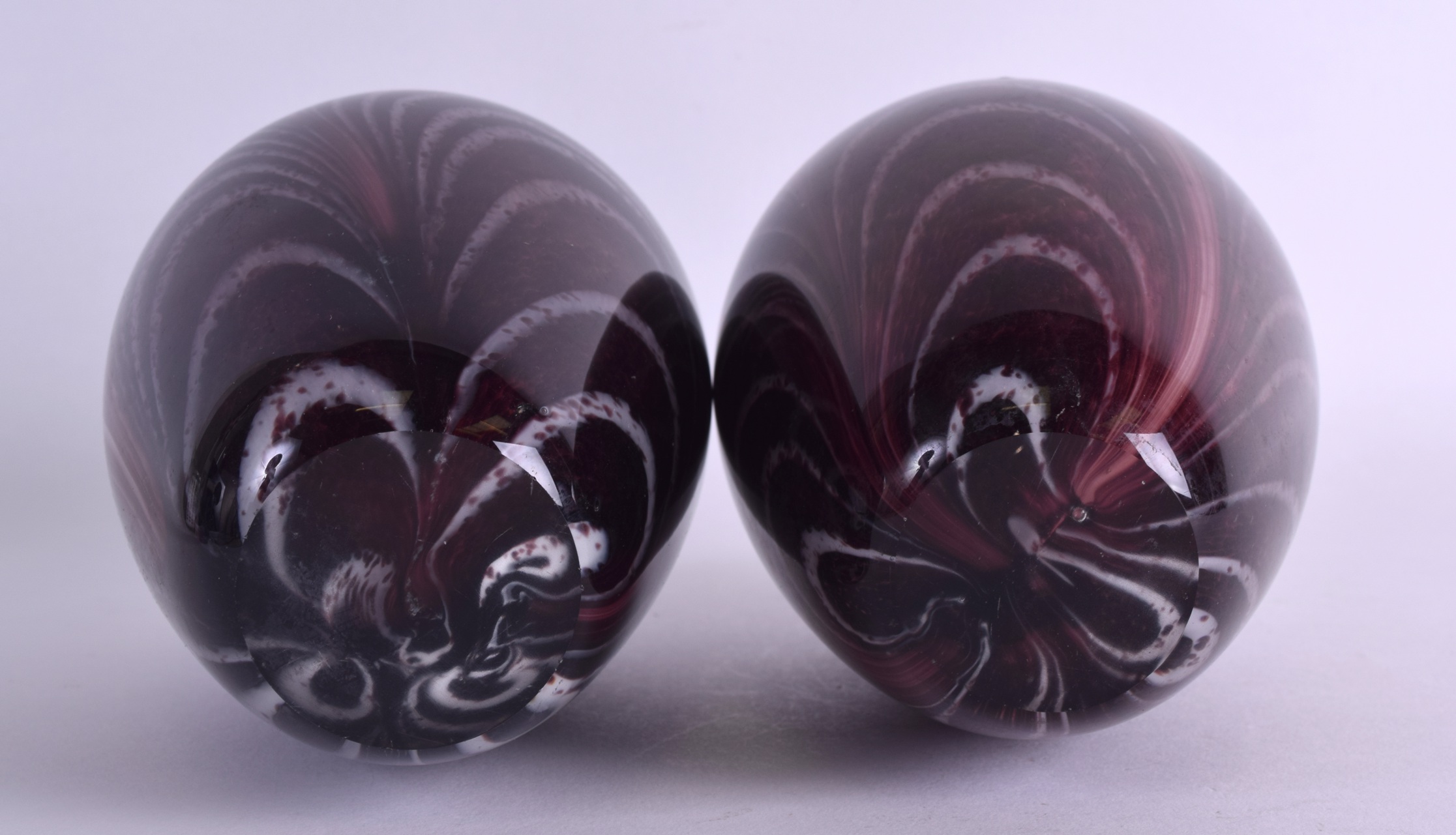 A LARGE PAIR OF CHINESE ART GLASS SCENT BOTTLE AND STOPPERS with swirling design. 19 cm x 8 cm. - Image 3 of 3