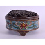 A SMALL CHINESE CLOISONNÉ ENAMEL CENSER AND COVER decorated with flowers. 10 cm x 4.5 cm.