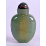 A 19TH CENTURY CHINESE CARVED JADE SNUFF BOTTLE AND STOPPER. 5.25 cm high.