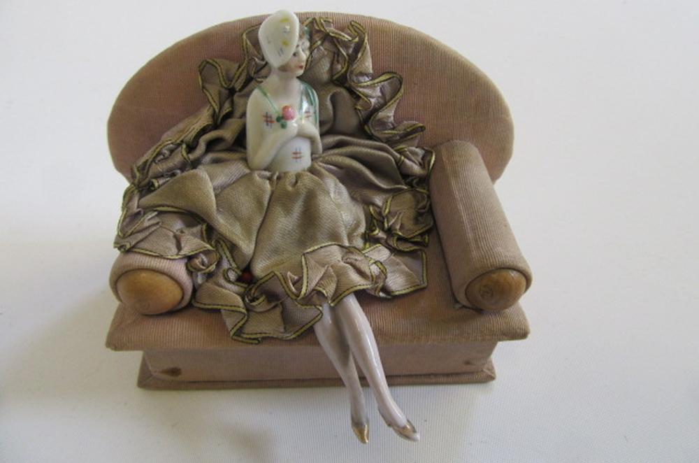 A collection of pin cushion dolls comprising a 1930's lady seated on a settee, 5" long, and three " - Image 3 of 3