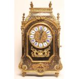 A FRENCH "BOULLE" MANTEL CLOCK, 20th century, the twin barrel quarter chiming movement with anchor
