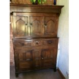 Good quality 18th c Welsh oak duodarn