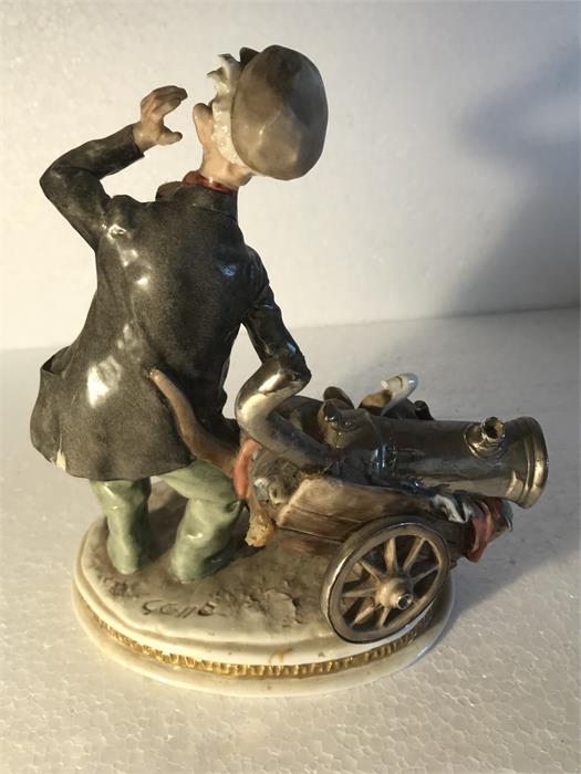 A Capodimonte figure of a man with barrow - 18cm h - Image 2 of 2