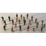 A large quantity of mainly vintage plastic figurines and lead.