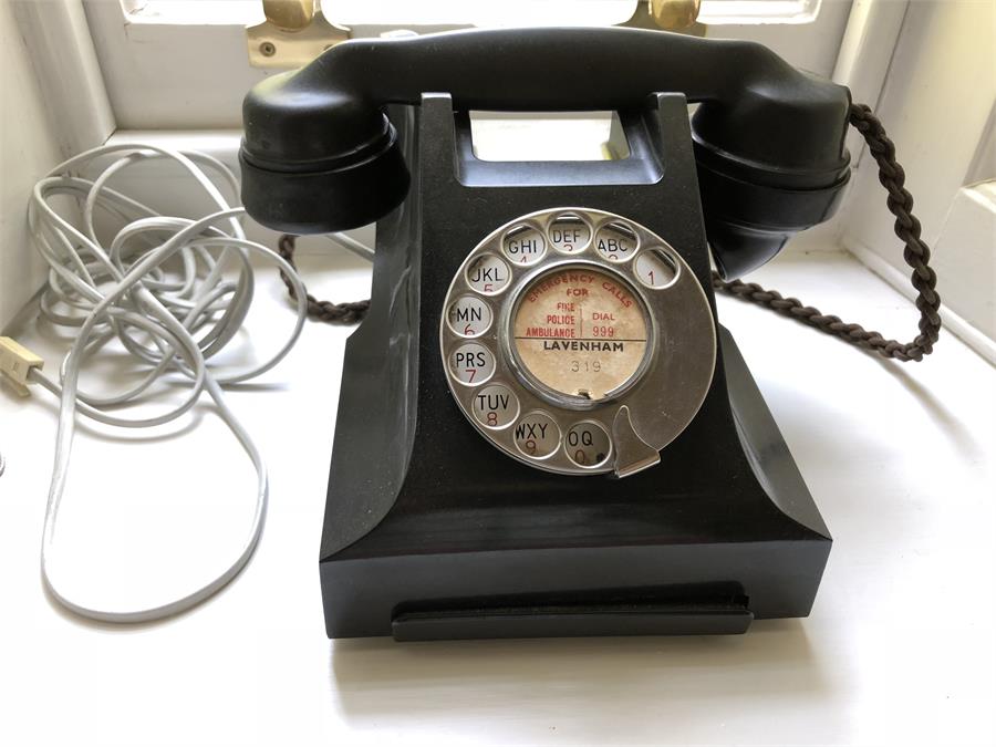 Vintage bakelite telephone in working order