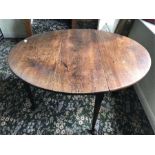 18thC mahogany gateleg table with pad feet
