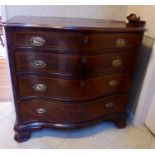 Fine quality 18thC Chippendale style serpentine front chest of drawers