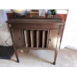 Early 20thC gramophone and cabinet