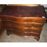 Good quality serpentine fronted mahogany chest of drawers.