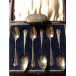 Set of six coffee spoons in a case with silver vesta