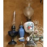 Three various table lamps & glass vases