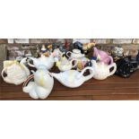 Various bird themed teapots (17), including Tony Wood slight a/f