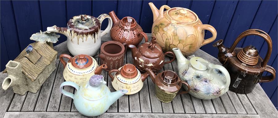 Various pottery teapots (12) including Antony Gilham, Jerry Harper Blacktoft, Manor Farm, etc...