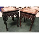 A GOOD PAIR OF MARBLE TOPPED CHINOISERIE STYLE “TABOURETS” or SIDE/LAMP TABLES, with carved aprons