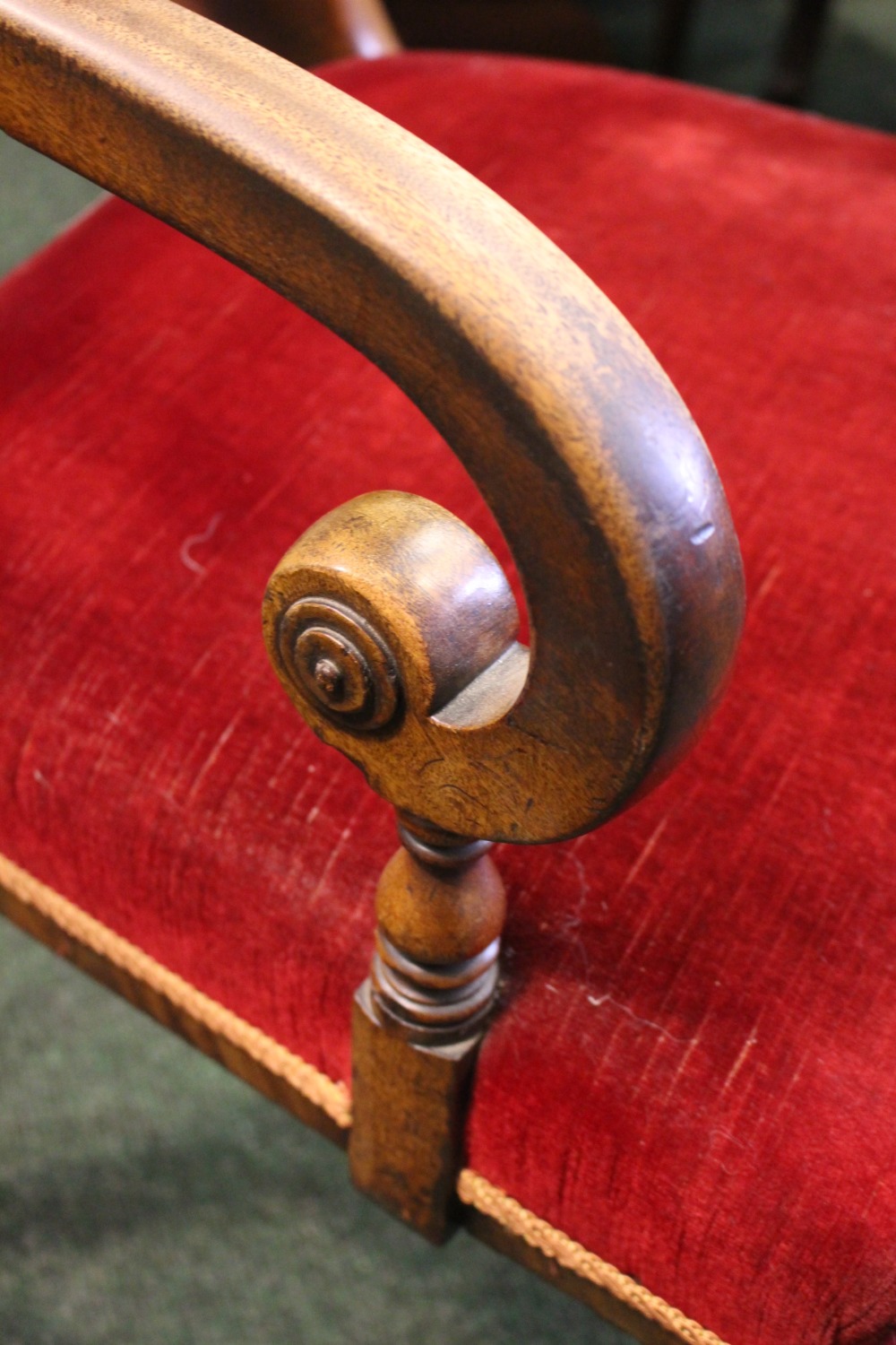 A REGENCY STYLE CARVER/ARMCHAIR, with scroll shaped armrests, tipped with scroll to shoulder - Image 2 of 3