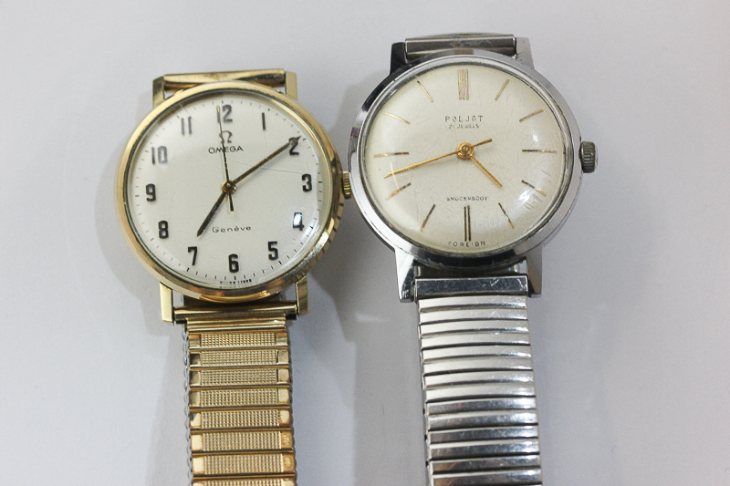 A gentleman's gold Omega wristwatch on a replaced sprung bracelet, manual wind, Geneve model, and - Bild 2 aus 2