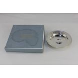 An Elizabeth II silver armada dish, maker Winegartens Ltd, London, 1964, boxed, 8oz