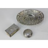 A modern silver small circular dressing table box and cover, 4.5cm, (a/f), a Continental white metal