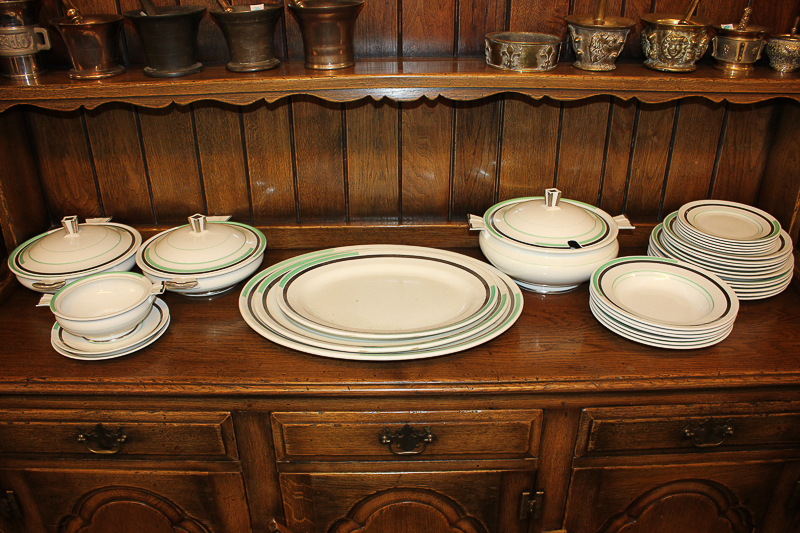 An Art Deco Shelley porcelain part dinner service comprising a soup tureen, two vegetable tureens,