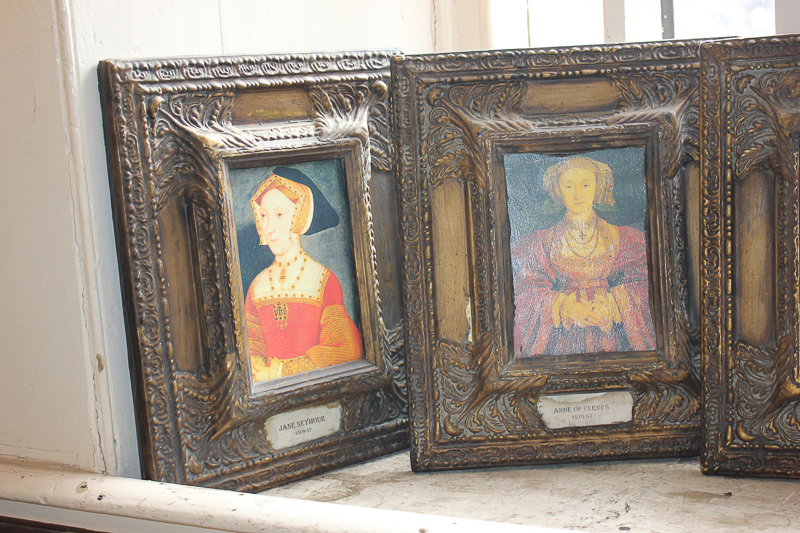 Seven colour prints depicting Henry VIII and his six wives, each ornately framed, 34cm by 29.5cm - Image 4 of 4