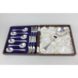 A Walker & Hall Sheffield silver plated dessert set for six, in fitted case