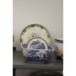 19th cent. Ceramics: Spode Tower, blue and white bowl, "New Fayence" gallery dish, Staffordshire