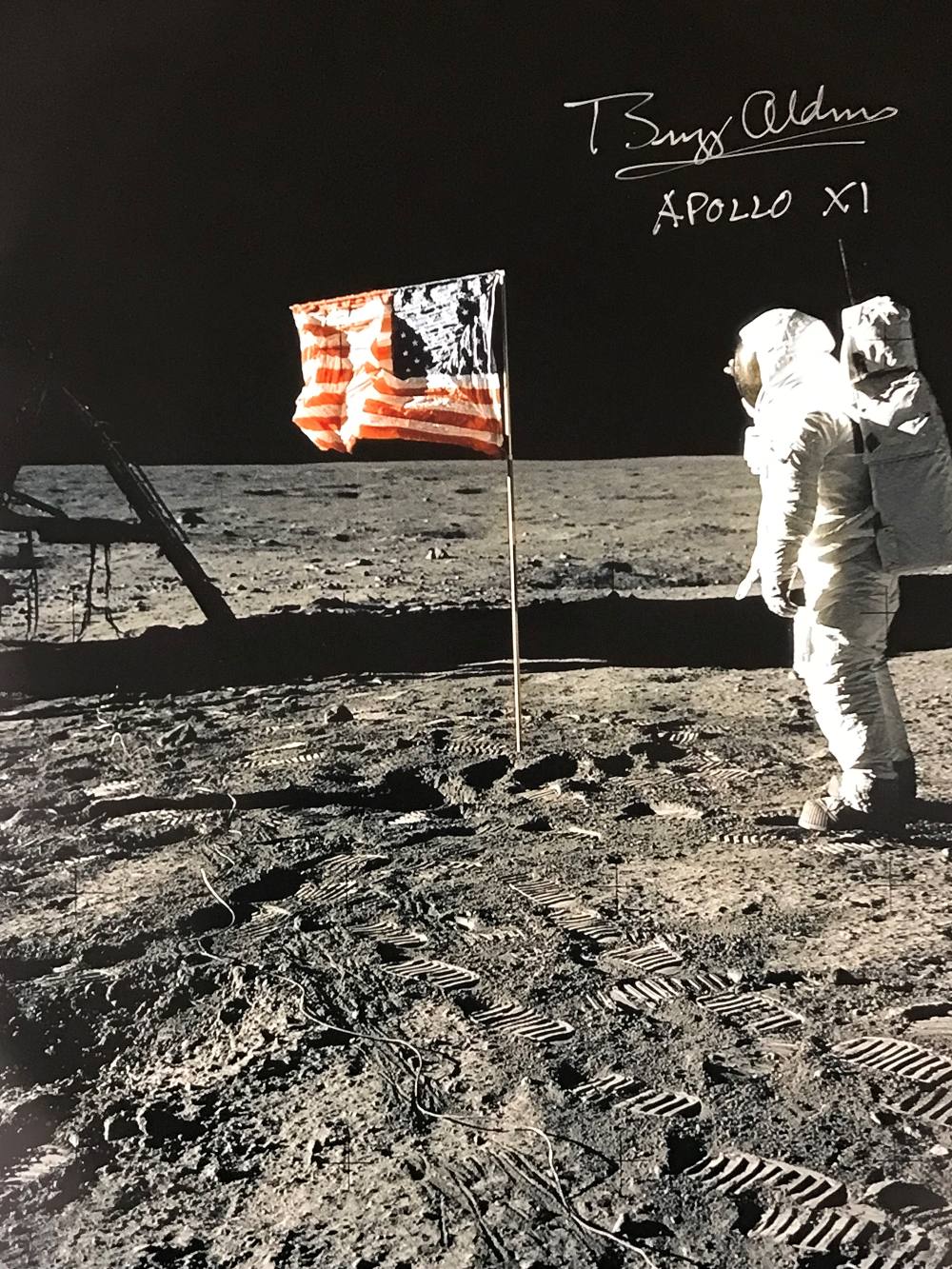 SPACE/APOLLO 11: High gloss photo of Buzz Aldrin standing before the American Flag on the lunar