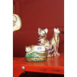 20th cent. Ceramics: Royal Crown Derby Imari cat paperweight, unboxed and Imari Siamese cat