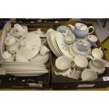 20th cent. Ceramics: Royal Doulton "Tumbling Leaves" part dinner service, dinner plates x 11,